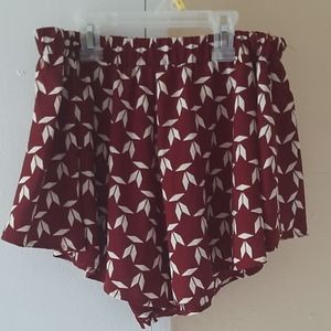 Shirred waist short ,wine color